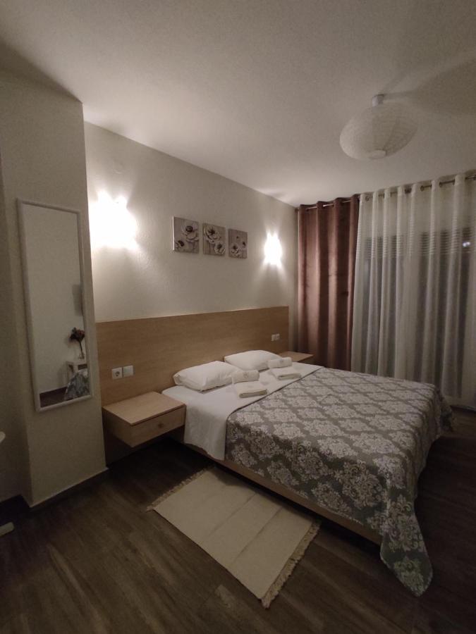 Royals Apartments Nikiti  Esterno foto